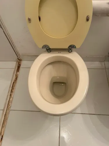 Conjunto de cerâmica para banheiro