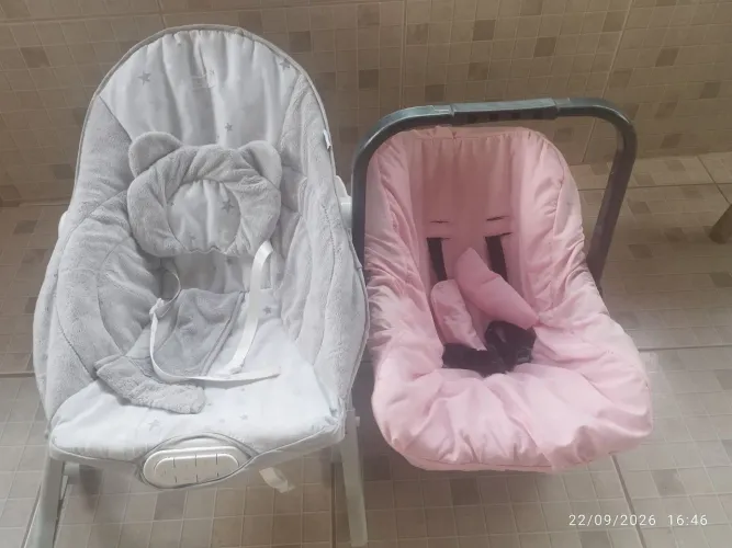 Vendo 1 carrinho de bebê, 1 cadeirinha e um bebê conforto