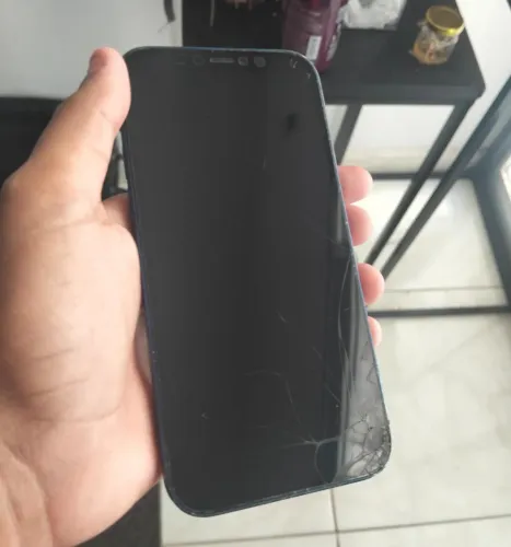 iPhone 12 capacidade da bateria 75% 64GB