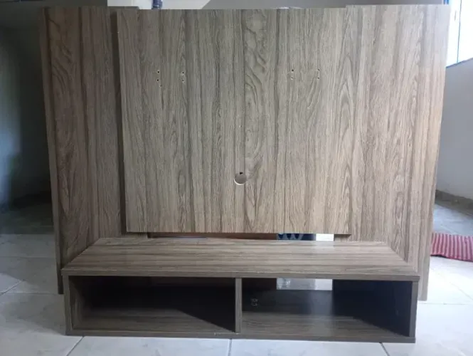 Painel para TV com Rack Suspenso  1,20 x 090 - Cor Carvalho Rústico