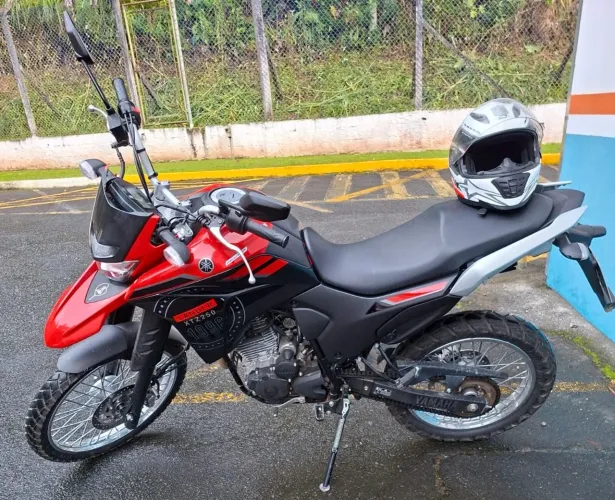 Vende se moto zerada