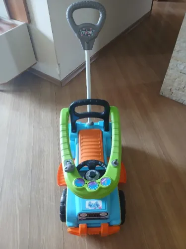 Carrinho de Passeio Infantil Jip Jip - com Empurrador