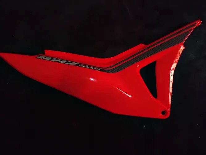 CARENAGEM TAMPA LATERAL - BROS 160