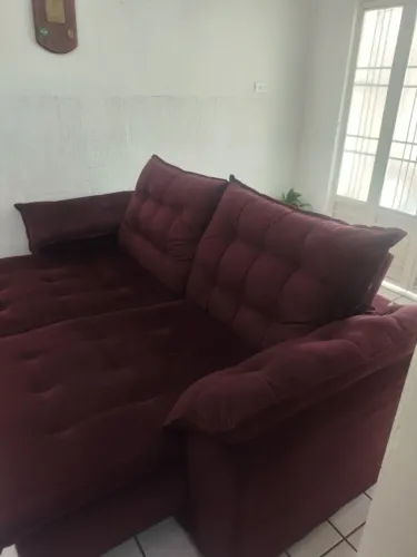 Sofá retrátil e reclinável novo um mês de uso