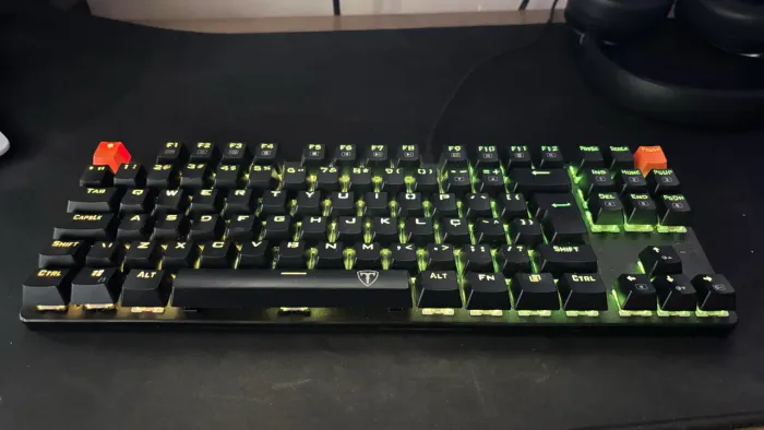 Teclado Bora v2 usado