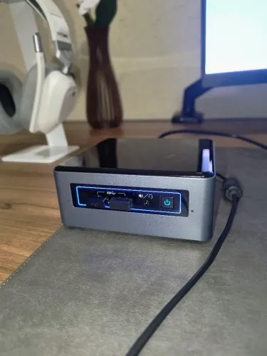 Mini PC Intel NUC 6C6AYH