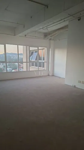 Alpha Square|Sala com 48m² para aluguel por R$ 2.500 - Alphaville/SP