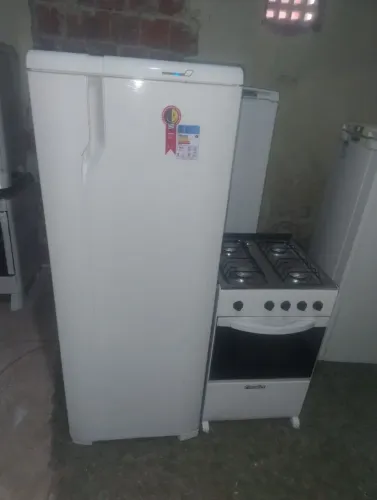 Geladeira e fogão 