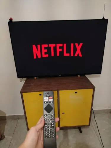 SmartTV Philips 50 polegadas funcionando perfeitamente