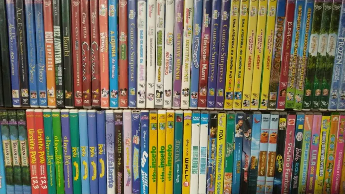 Dvds infantis para escolher originais seminovos