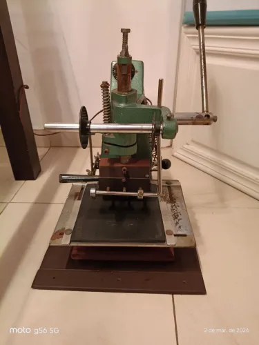 Máquina de personalizar brindes, cartões, couro Rimaq