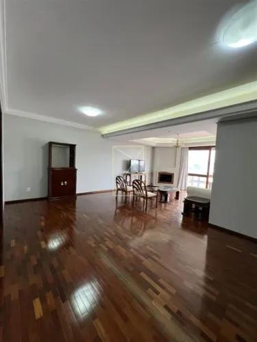 Destak Imóveis vende apartamento semi mobiliado com 3 dormitórios send