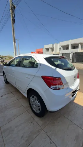 Chevrolet Onix Hatch LT 1.0 8V Flex Power Mec. 4P 2013