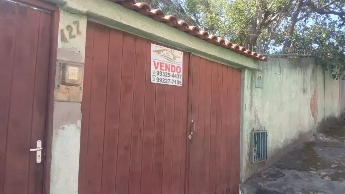 Casa com terreno de 580 metros na Minerlandia