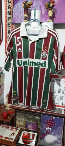 Camisa fluminense número 5 ( 2010 ) 