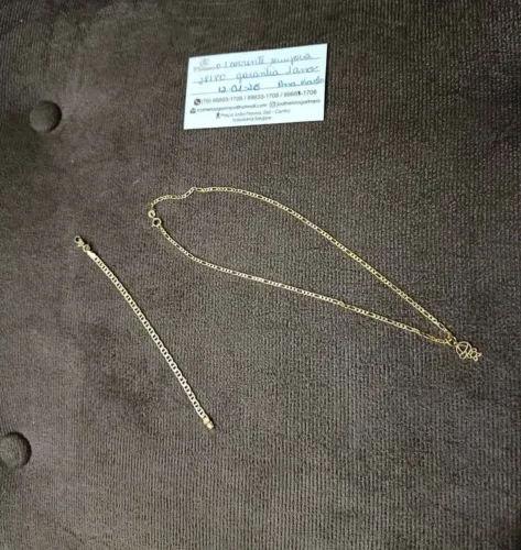 Pulseira semi jóia e corrente na garantia 