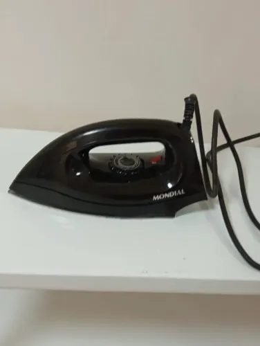 Ferro de Passar Mondial - 220v