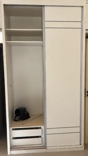 Guarda-roupa usado/planejado 