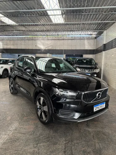 Volvo XC40 XC 40 T-4 Momentum 2.0 190cv FWD 2021