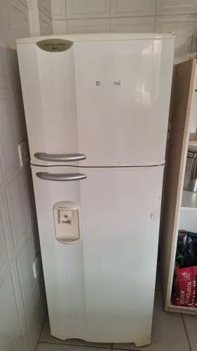Geladeira Electrolux Duplex Frost Free DFW35 Revisada