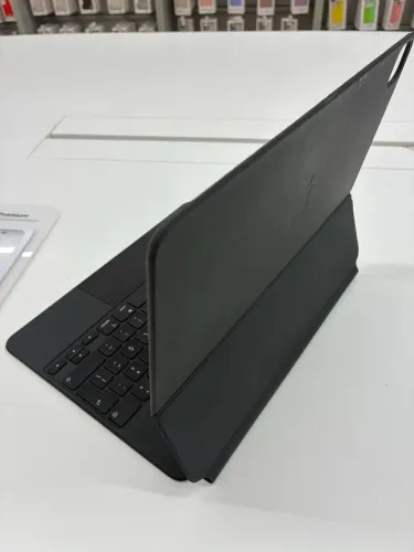 Magic Keyboard 12.9 