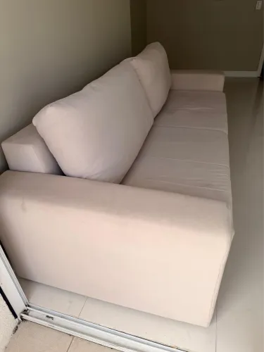 Sofá cama, TokStok, com almofadas e chaise retrátil