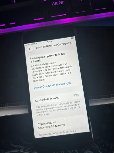 iPhone Preto SE 2 geração - 64GB - 73% saúde de bateria / Não vai carregador