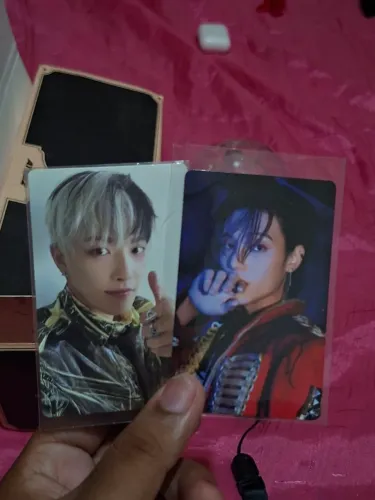 Lightstick + photocard