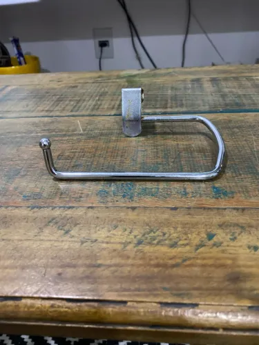 Suporte para papel higiênico caixa acoplada