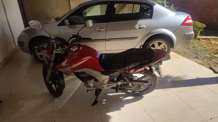 Vendo ou troco por moto automática