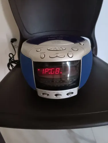 Rádio Relógio Digital Britânia BS-72 Retro (Funcionando Rádio e Relógio)