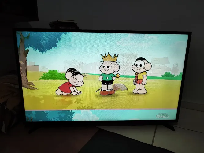 Tv Samsung 43" com defeito 