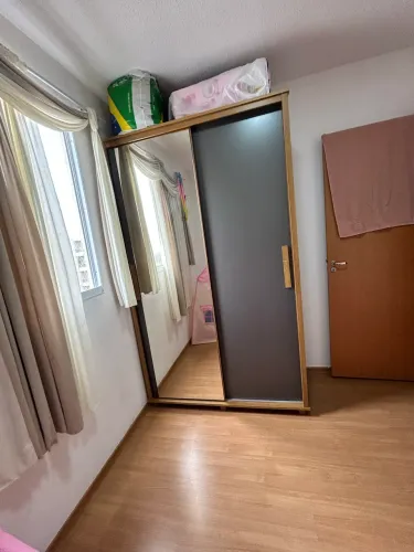 Vendo Guarda roupa solteiro