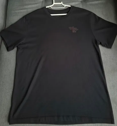 Camiseta Nike SB GG