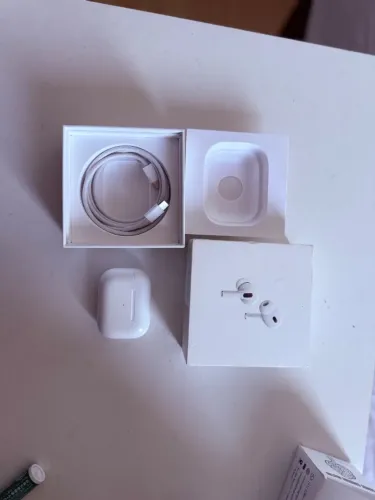 Apple AirPods 2 pro