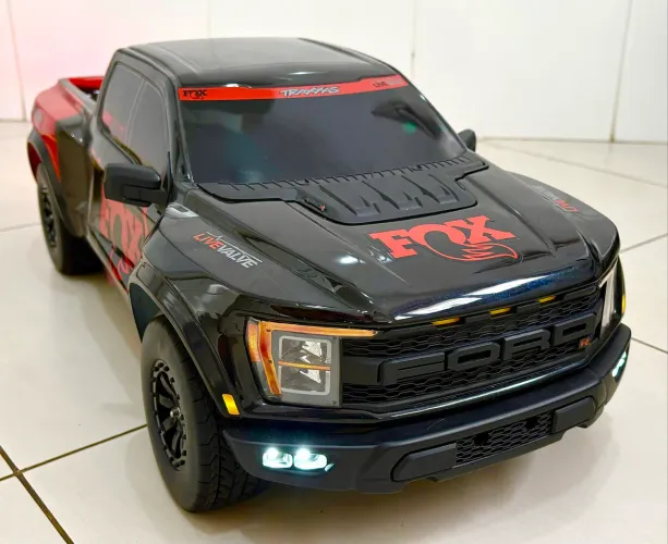 Traxxas Ford Raptor R Ultimate 4s seminova