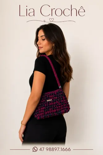 Bolsa de crochê em fio de malha