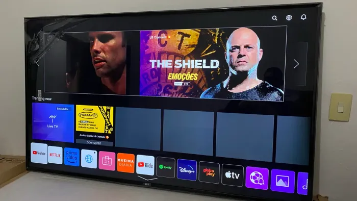 Tv smart LG 65 polegadas 4k nova!