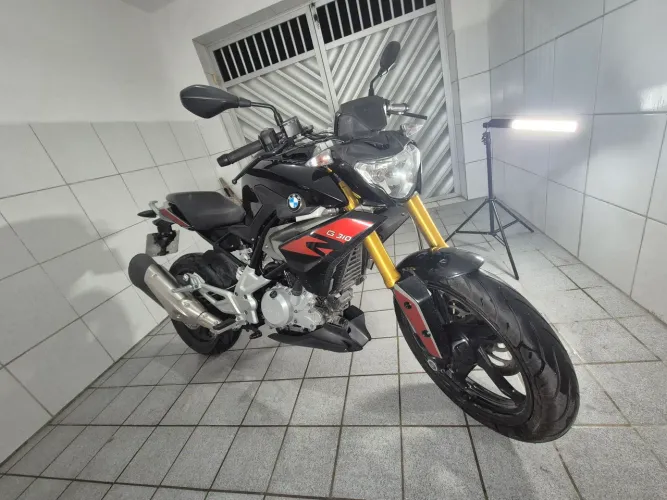BMW 301R MODELO 2020 ANO 2021