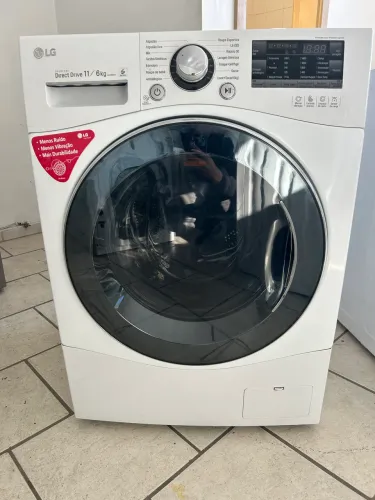 Lava e  seca lg 11 kg 220 volts inverter 