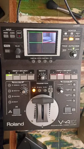 Roland V-4EX Mixer de Vídeo Profissional | Na Caixa + NF