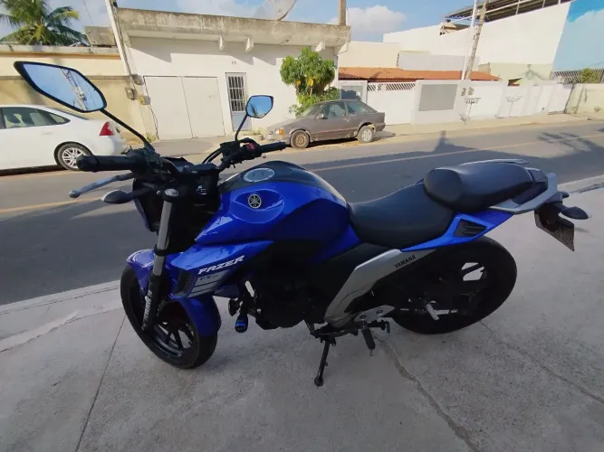 Moto Fazer FZ25