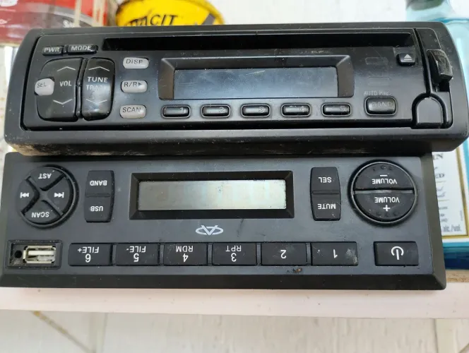 Rádio para automóveis