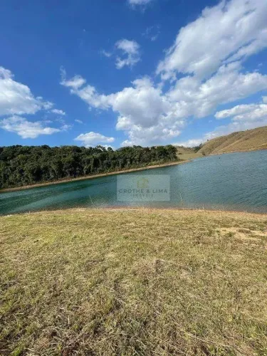 Terreno à Venda Pé na Água em Igaratá/SP