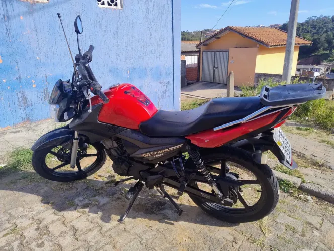 Moto vermelha