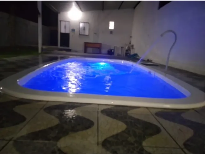 Casa com piscina próximo à ponte rio negro 15 minutos da ponte rio negro .