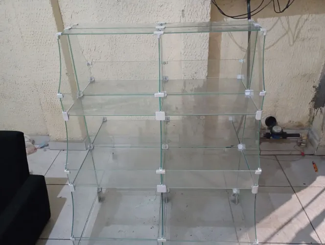 Expositor de 12 repartição perfeito para lanchonetes e padarias