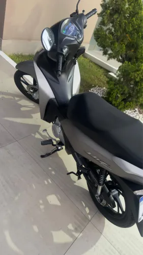 Vendo moto biz
