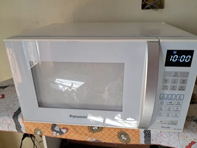 Micro-ondas  panasonic  27 litros