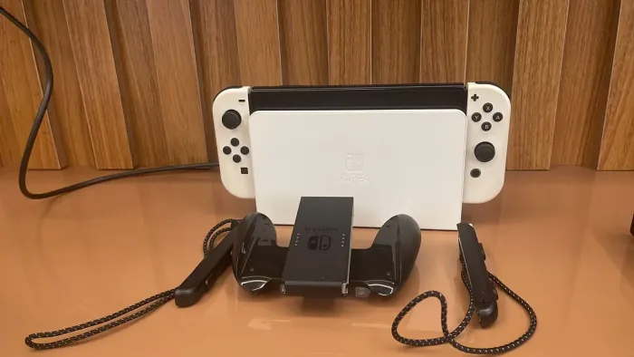 Nintendo Switch OLED Bundle 64GB